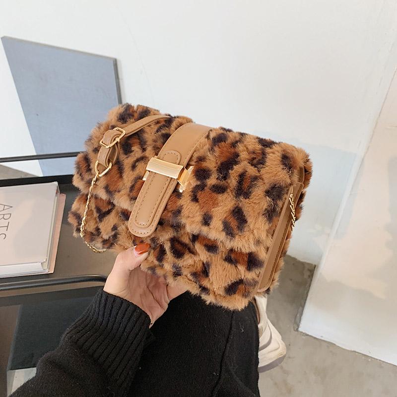 Toposhine 2020 Winter Fashion New Sweet Girl Square bag High quality Soft Plush Women's Designer Handbag Casual Shoulder Bags, Black
Toposhine 2020 Winter Fashion New Sweet Girl Square bag High quality Soft Plush Women's Designer Handbag Casual Shoulder Bags, Black