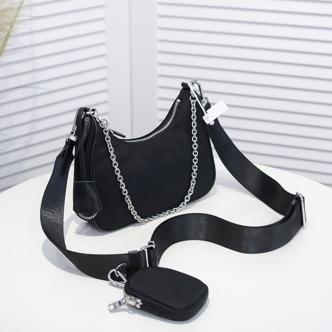 Hot solds Re-Edition 2005 nylon Designer shoulder bag prd hobo high end fashion crossbody reedition multi pochette bags luxury bag
Hot solds Re-Edition 2005 nylon Designer shoulder bag prd hobo high end fashion crossbody reedition multi pochette bags luxury bag
