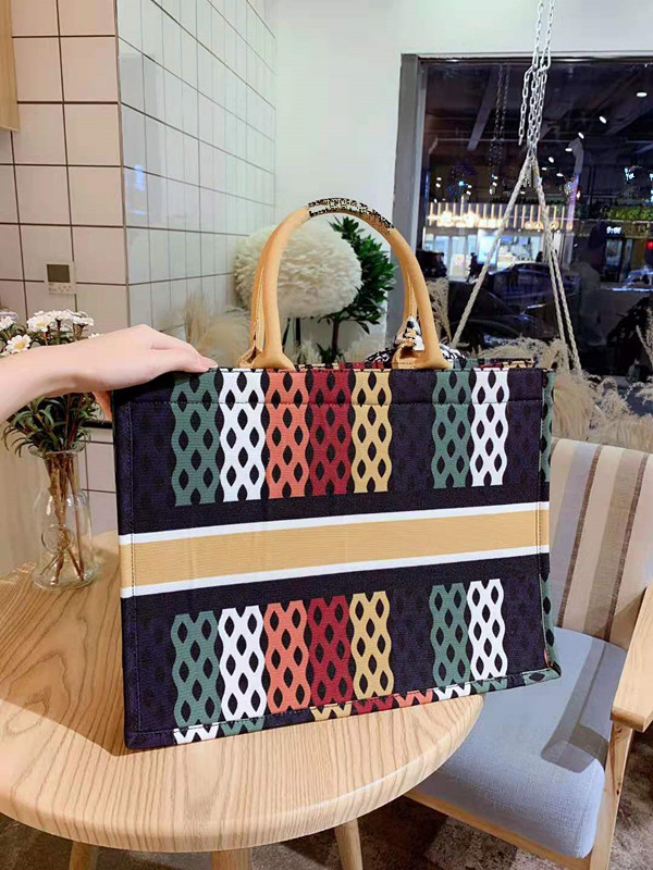 Printing Female Bag Of Large Capacity Canvas High Quality Shoulderbag Handbag Girls Bucket Bags Woman Designer Handbags Tote Women Totes
Printing Female Bag Of Large Capacity Canvas High Quality Shoulderbag Handbag Girls Bucket Bags Woman Designer Handbags Tote Women Totes