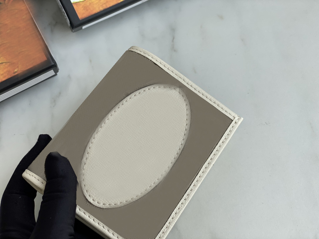 Women Wallet Holders Purses High Quality leather womens wallets short styles fashion Zipper card Holder 2 colors brown with box 11*8.5*3cm, Color_1
Women Wallet Holders Purses High Quality leather womens wallets short styles fashion Zipper card Holder 2 colors brown with box 11*8.5*3cm, Color_1