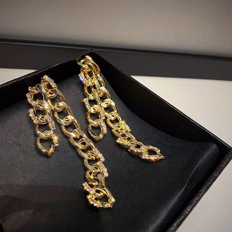 Twisted Chain Pendant Drop Earrings Fashion Statement Earrings 2020 Punk Geometric Link Dangle Earring Jewelry
Twisted Chain Pendant Drop Earrings Fashion Statement Earrings 2020 Punk Geometric Link Dangle Earring Jewelry