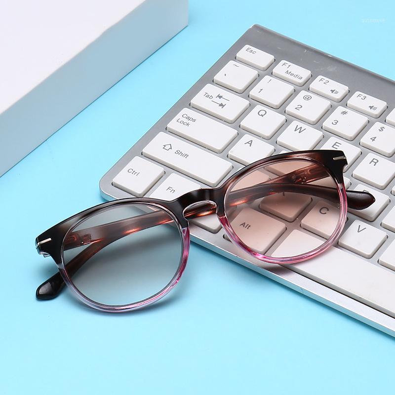 Fashion Round Women Men Presbyopic Glasses Gradient Lenses Female Reading Glasses Progressive Color Magnifier1
Fashion Round Women Men Presbyopic Glasses Gradient Lenses Female Reading Glasses Progressive Color Magnifier1