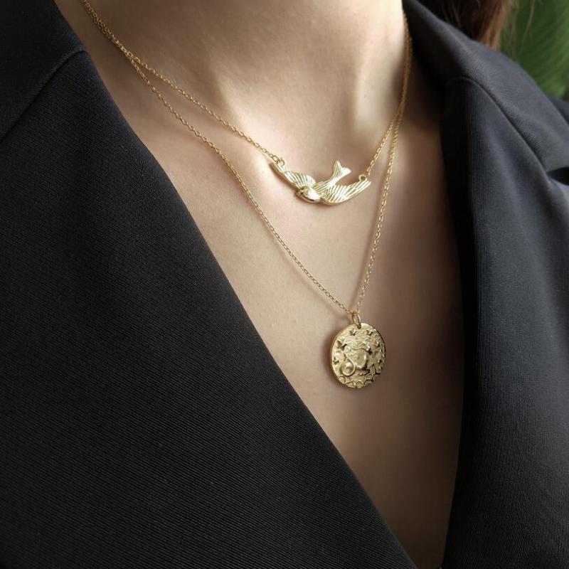 100% 925 Sterling Silver Free Flying Bird Choker Necklace Baroque Coin Pendant Personality Fashion Jewelry Short Necklace Women
100% 925 Sterling Silver Free Flying Bird Choker Necklace Baroque Coin Pendant Personality Fashion Jewelry Short Necklace Women