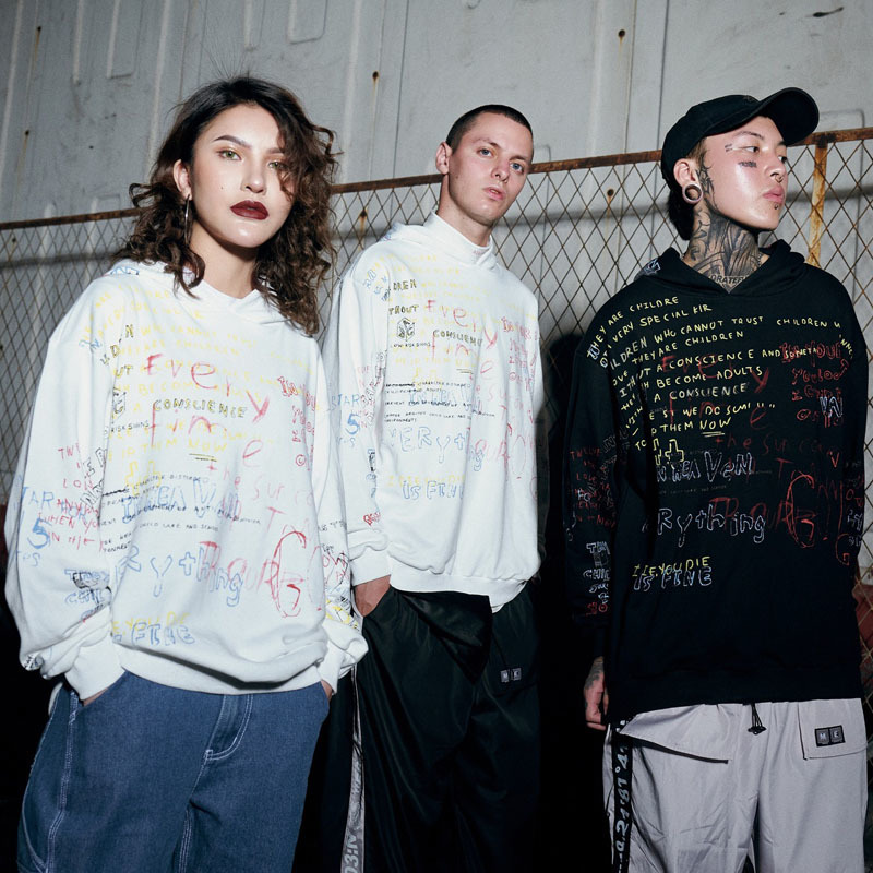 2020 Men&Women Graffiti Color Letter Print Hip Pop Hoodie Sweatshirts Pullovers Hooded Male Casual Fashion Streetwear, White
2020 Men&Women Graffiti Color Letter Print Hip Pop Hoodie Sweatshirts Pullovers Hooded Male Casual Fashion Streetwear, White