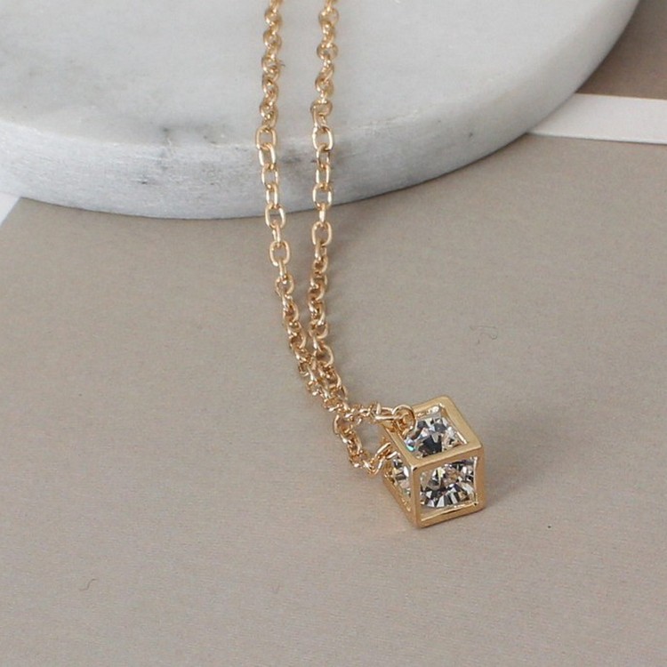 Exquisite 18K Gold Silver Plated Cubic Zirconial Crystal Cube Necklace for Women Girlfriend Ladies Bridal Wedding Jewelry Valentine's Day Gift Wh