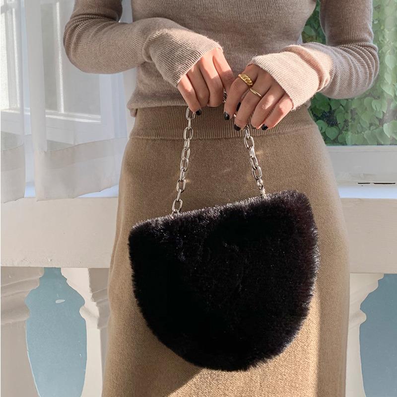 Winter 2021 New Chain Semicircle One Shoulder Crossbody Women Small Pack Simple Soft Phone Packet E090, Black
Winter 2021 New Chain Semicircle One Shoulder Crossbody Women Small Pack Simple Soft Phone Packet E090, Black