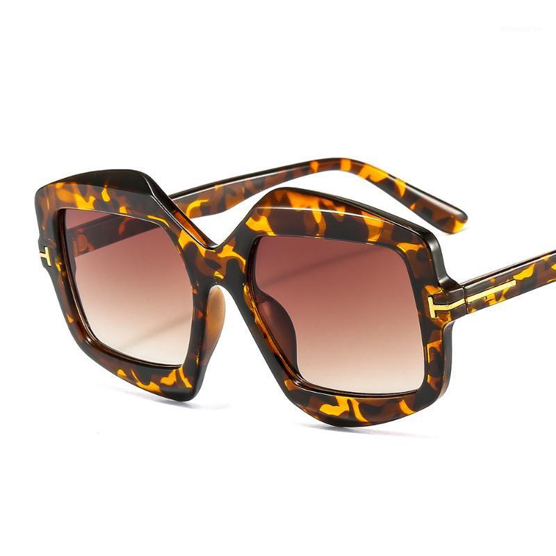Vintage Fashion Oversized Square Sunglasses Women 2020 Famous Design Leopard print Sun Glasses For Female1
Vintage Fashion Oversized Square Sunglasses Women 2020 Famous Design Leopard print Sun Glasses For Female1