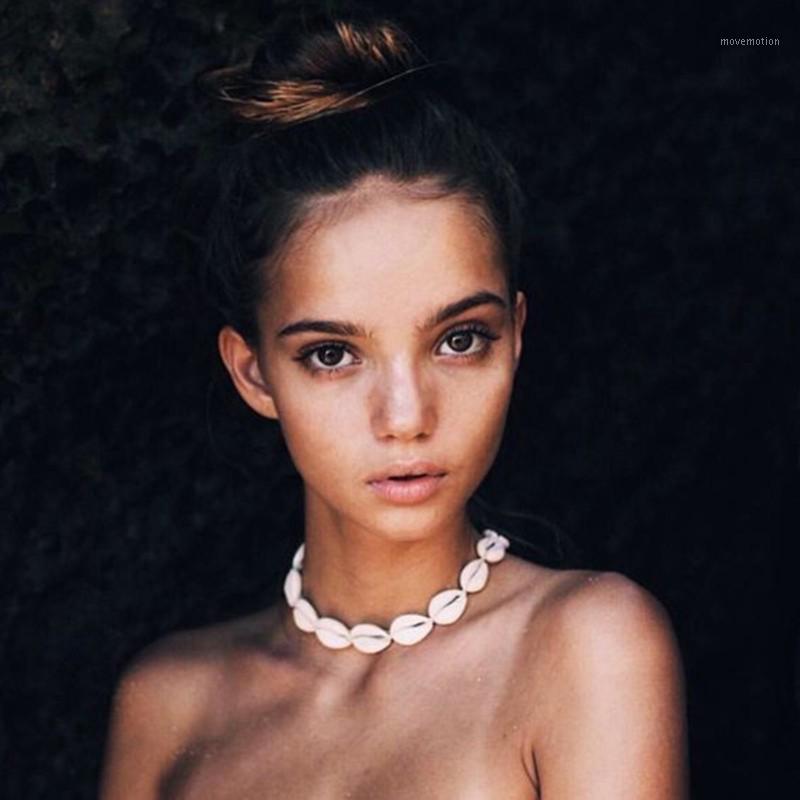 Fashion Black Rope Chain Women Natural Seashell Choker Necklace Collar Necklace Shell for Summer Beach Jewelry Chains1
Fashion Black Rope Chain Women Natural Seashell Choker Necklace Collar Necklace Shell for Summer Beach Jewelry Chains1
