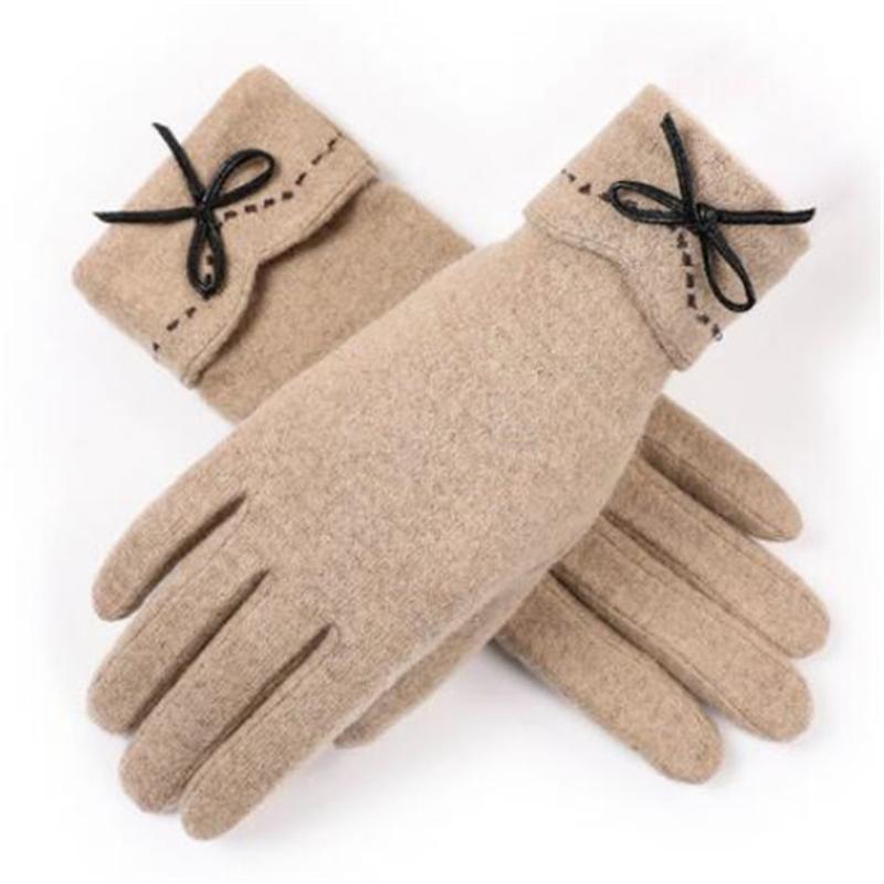 VISNXGI Winter Cashmere Wrist Warm Gloves Fashion Female Autumn Adult Work Bow Buttons Lace Patchwork Women Wool Fur Mittens
VISNXGI Winter Cashmere Wrist Warm Gloves Fashion Female Autumn Adult Work Bow Buttons Lace Patchwork Women Wool Fur Mittens