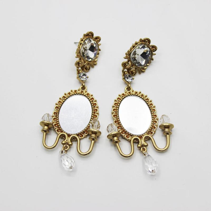 European and American fashion Baroque crystal chandelier earrings geometric long earrings female crystal 1343
European and American fashion Baroque crystal chandelier earrings geometric long earrings female crystal 1343