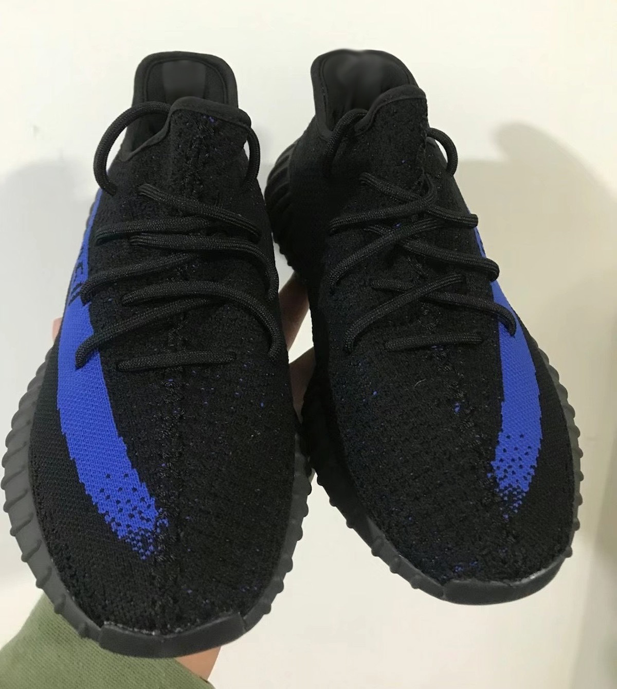 2022 Outdoor Shoes Dazzling Blue MX Rock Pure Oat For Mens Women Triple White Reflective Designers Sneakers US4-13 With Original Box, Mx-blue
2022 Outdoor Shoes Dazzling Blue MX Rock Pure Oat For Mens Women Triple White Reflective Designers Sneakers US4-13 With Original Box, Mx-blue