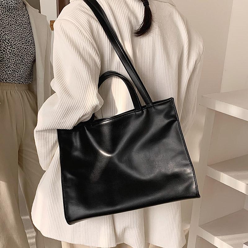 Large Capacity Shoulder Handbag Female Retro Daily Totes Lady Elegant Purse And Handbags High Quality Women Shoulder Bags bolsos, Black
Large Capacity Shoulder Handbag Female Retro Daily Totes Lady Elegant Purse And Handbags High Quality Women Shoulder Bags bolsos, Black