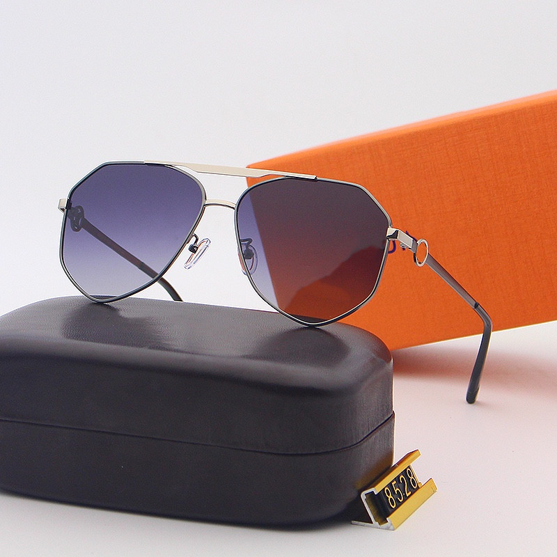 High Quality Luxury Sunglasses UV400 Sunglasses for Men and Women Summer Sunshade Glasses Outdoor Sun Glass 5 Colors With box
High Quality Luxury Sunglasses UV400 Sunglasses for Men and Women Summer Sunshade Glasses Outdoor Sun Glass 5 Colors With box