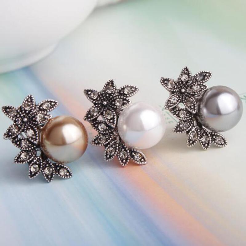 Hot Fashion Gray White Pearl Earrings Stud Antique Silver Color Zircon Leaf Shape Jewelry For Women Girl
Hot Fashion Gray White Pearl Earrings Stud Antique Silver Color Zircon Leaf Shape Jewelry For Women Girl
