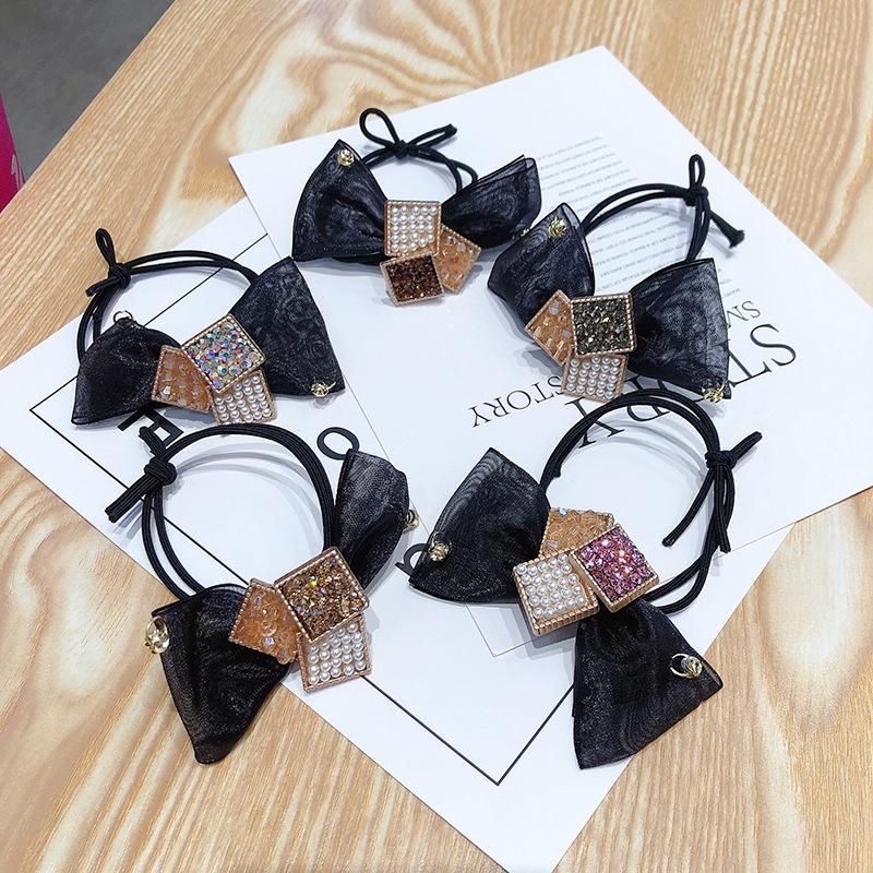 Temperament Women Crystal Rhinestones Imitation Pearl Square Bow Rubber Band Hair Rope Headdress Fashion Female Hair Accessories
Temperament Women Crystal Rhinestones Imitation Pearl Square Bow Rubber Band Hair Rope Headdress Fashion Female Hair Accessories