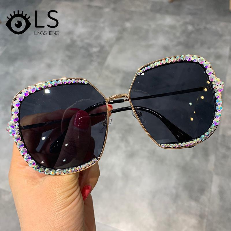 LS Female Vintage Shades Eyewear Newest Ladies Square Elegant Sunglasses Women Designer Diamond Sun Glasses YG048
LS Female Vintage Shades Eyewear Newest Ladies Square Elegant Sunglasses Women Designer Diamond Sun Glasses YG048