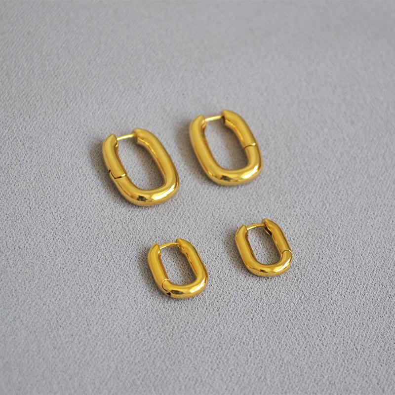Hoop & Huggie French Celli Style Minimalist Brass Plated With Gold U-shaped Oval Circle Thick Earrings Net Red
Hoop & Huggie French Celli Style Minimalist Brass Plated With Gold U-shaped Oval Circle Thick Earrings Net Red