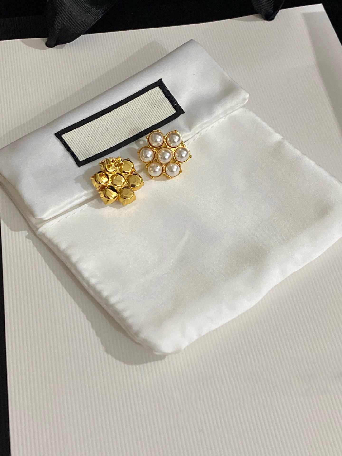 2021 Needle Set Diamond Drop Fashion Earrings Female Korean Personality Earrings Ladies European and American Exaggerated Earrings
2021 Needle Set Diamond Drop Fashion Earrings Female Korean Personality Earrings Ladies European and American Exaggerated Earrings