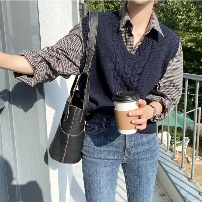 New loose sleeveless sweater spring autumn Women vest sweaters knitting vest joker knitted wool oversize Girls Pullover, Navy blue
New loose sleeveless sweater spring autumn Women vest sweaters knitting vest joker knitted wool oversize Girls Pullover, Navy blue