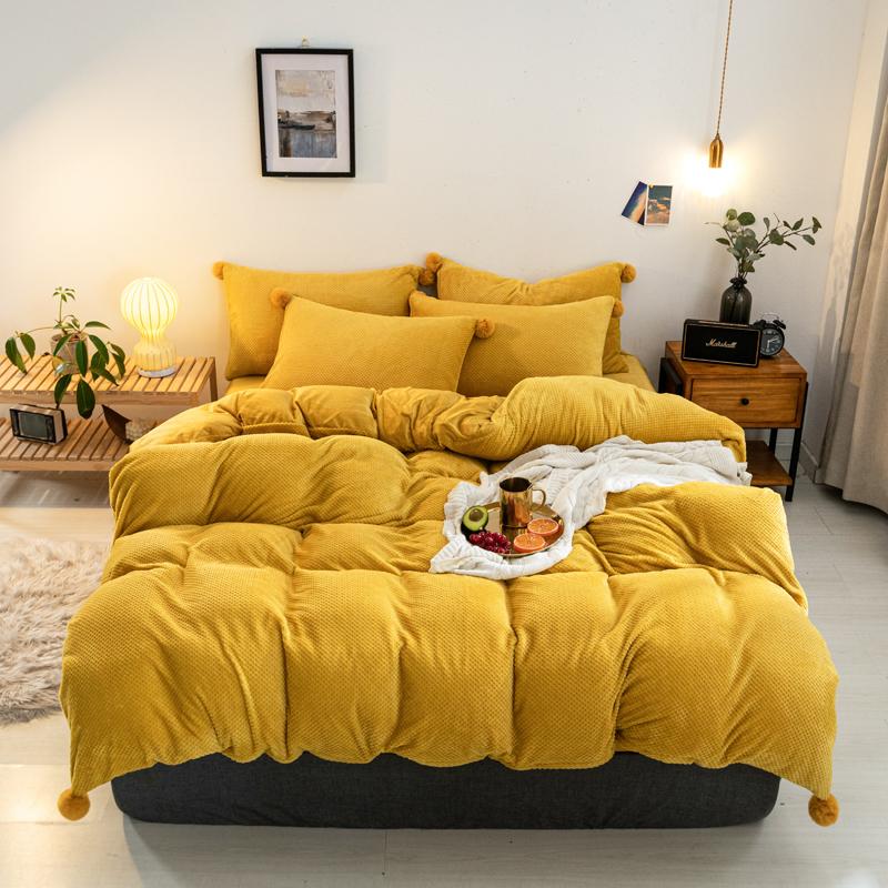 4pcs/set Yellow Winter Flannel Quilt Cover Soft Warm Coral Fleece Comforter Cover Thickening Warm Duvet Bedding Set, Green
4pcs/set Yellow Winter Flannel Quilt Cover Soft Warm Coral Fleece Comforter Cover Thickening Warm Duvet Bedding Set, Green