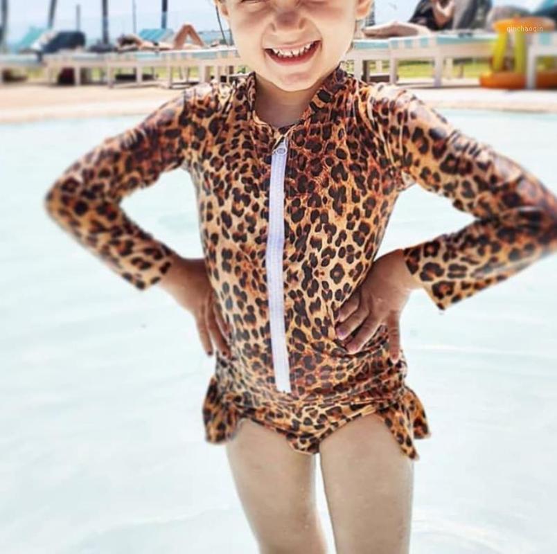 1-6Y Kids Girl One-Piece Swimsuit Fashion Long Sleeve Zip Up Swimwear Leopard Flamingo Print Bathing Suit for Child Girl1
1-6Y Kids Girl One-Piece Swimsuit Fashion Long Sleeve Zip Up Swimwear Leopard Flamingo Print Bathing Suit for Child Girl1