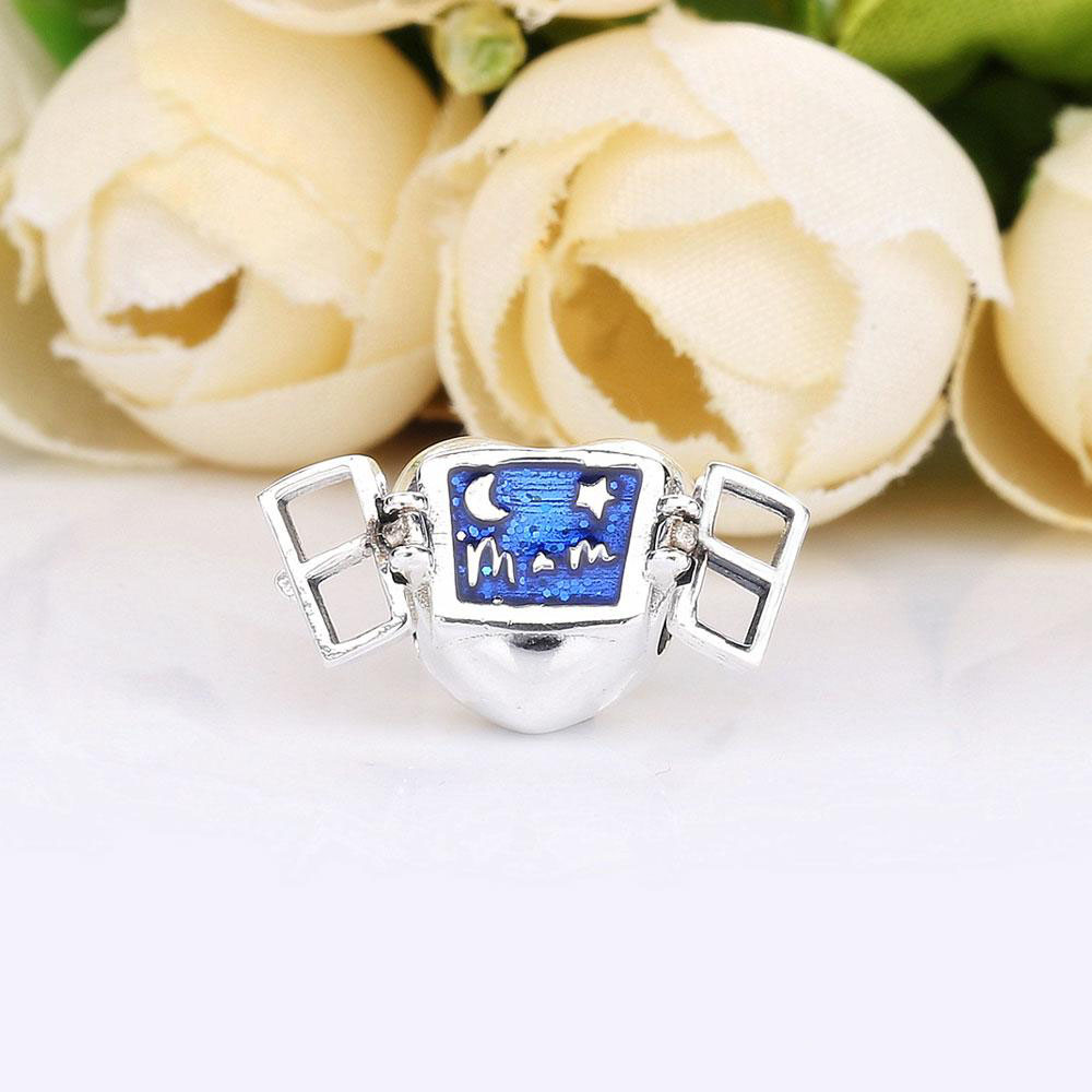 2022 Spring 925 Sterling Silver Window Heart Charm Bead For European Jewelry Charm Bracelets
2022 Spring 925 Sterling Silver Window Heart Charm Bead For European Jewelry Charm Bracelets