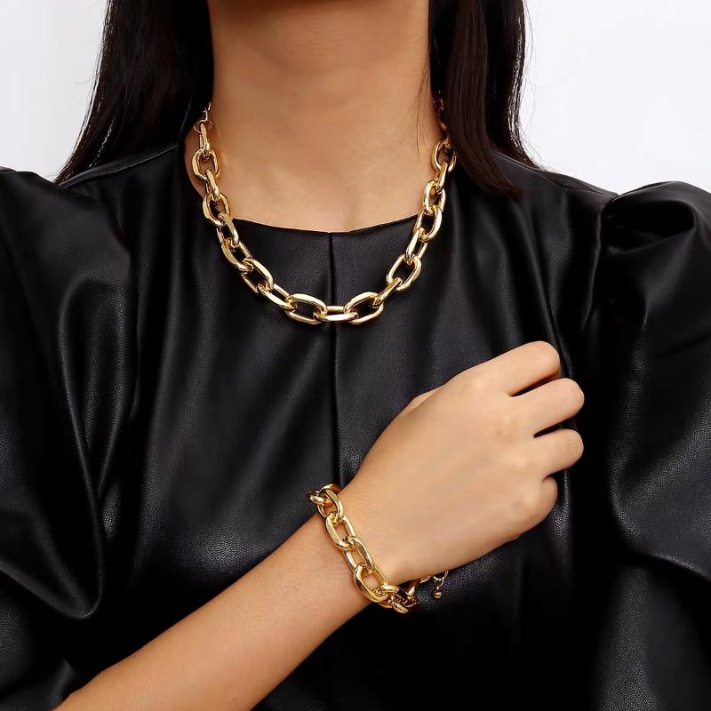 New fashion retro Miami Cuba Necklace punk charm heavy metal necklace bracelet combination women's jewelry
New fashion retro Miami Cuba Necklace punk charm heavy metal necklace bracelet combination women's jewelry