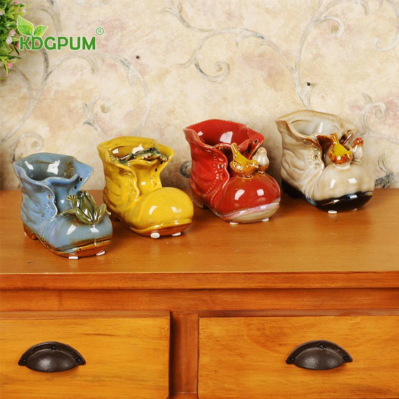 Modern Handmade Ceramic Vase Creative Modeling Shoes Succulents Flower Pot Storage Pen Holder Home Decoration Crafts Ornaments
Modern Handmade Ceramic Vase Creative Modeling Shoes Succulents Flower Pot Storage Pen Holder Home Decoration Crafts Ornaments