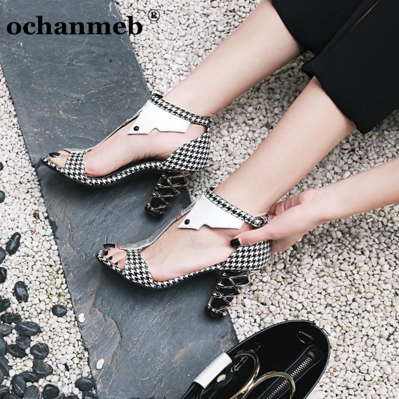 Ochanmeb chic metal charm high heeled houndstooth plaid sandals women fashion trendy ankle strap buckled T-strap summer shoes 48, Black sandals
Ochanmeb chic metal charm high heeled houndstooth plaid sandals women fashion trendy ankle strap buckled T-strap summer shoes 48, Black sandals