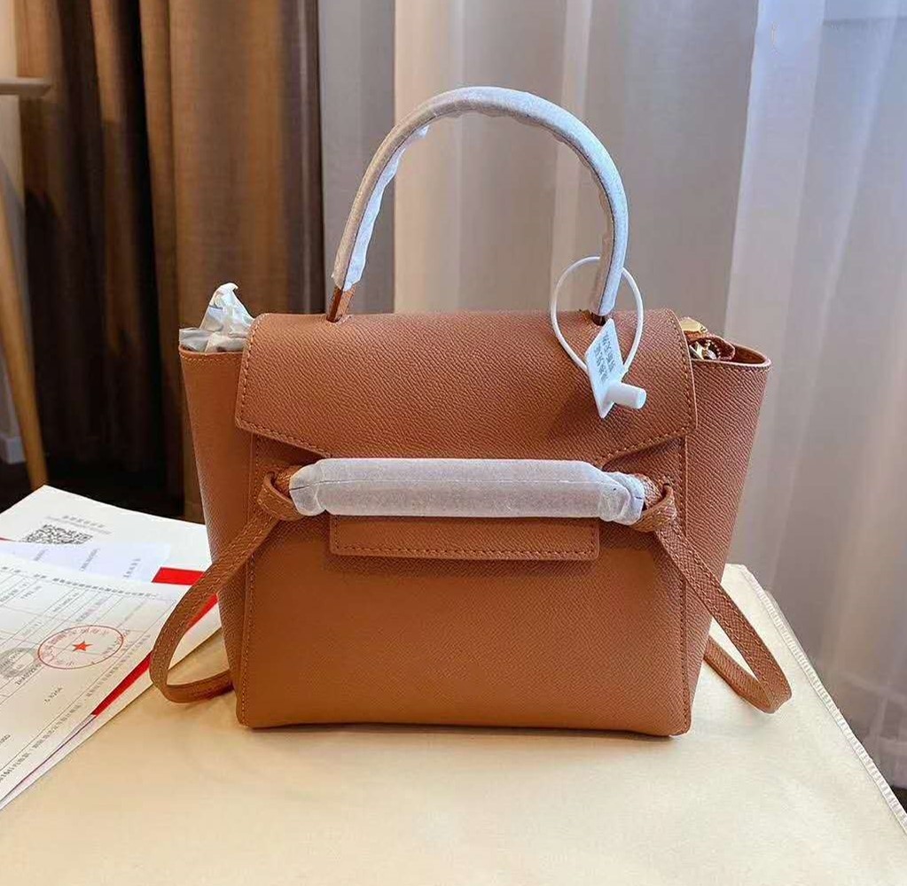 Women Luxurys Designer Bags Classic Catfish Bag Handbags Crossbody Bag Casual Tote Lady Genuine Leather High Quality Women Bags 20cm
Women Luxurys Designer Bags Classic Catfish Bag Handbags Crossbody Bag Casual Tote Lady Genuine Leather High Quality Women Bags 20cm