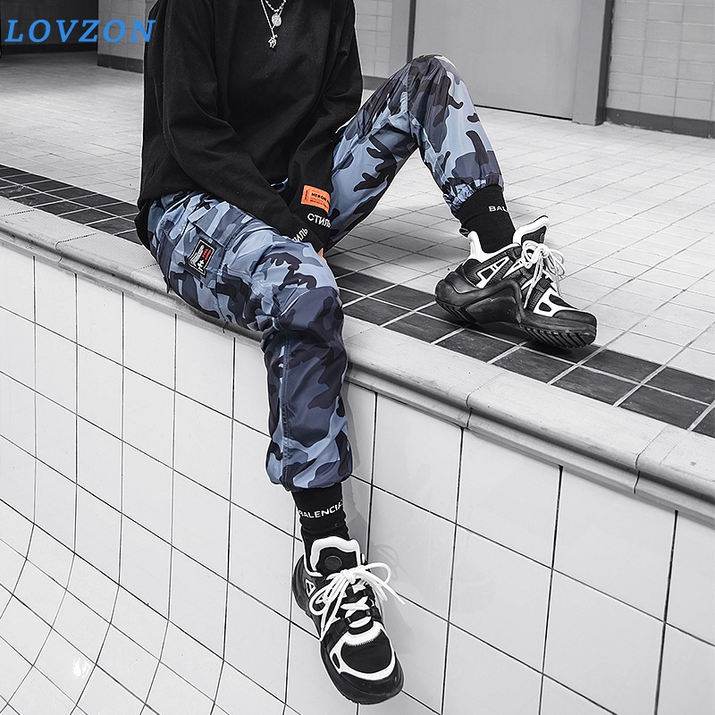 Hip Hop Streetwear Men' Camouflage Cargo Joggers Pants Men Military Style Harem Trousers Casual Thin Pants
Hip Hop Streetwear Men' Camouflage Cargo Joggers Pants Men Military Style Harem Trousers Casual Thin Pants