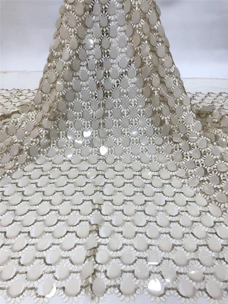 Mixing Big small sequins design 1SU-5804 african lace fabric with sequins high quality lace fabric for evening dress wedding
Mixing Big small sequins design 1SU-5804 african lace fabric with sequins high quality lace fabric for evening dress wedding