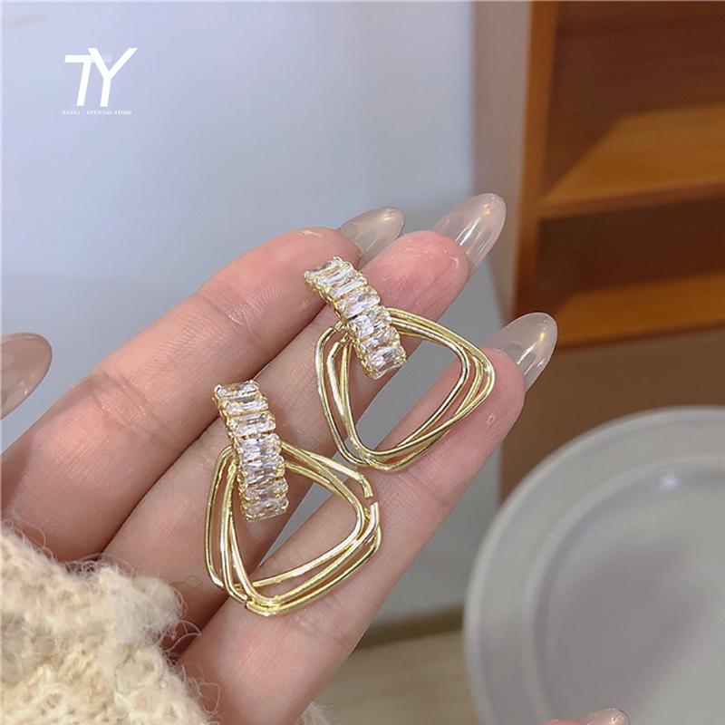 Dangle & Chandelier Classic Geometric Laminated Metal Triangle Drop Earrings For Woman Korean Fashion Jewelry Wedding Party Girl's Goth Acce, Silver
Dangle & Chandelier Classic Geometric Laminated Metal Triangle Drop Earrings For Woman Korean Fashion Jewelry Wedding Party Girl's Goth Acce, Silver