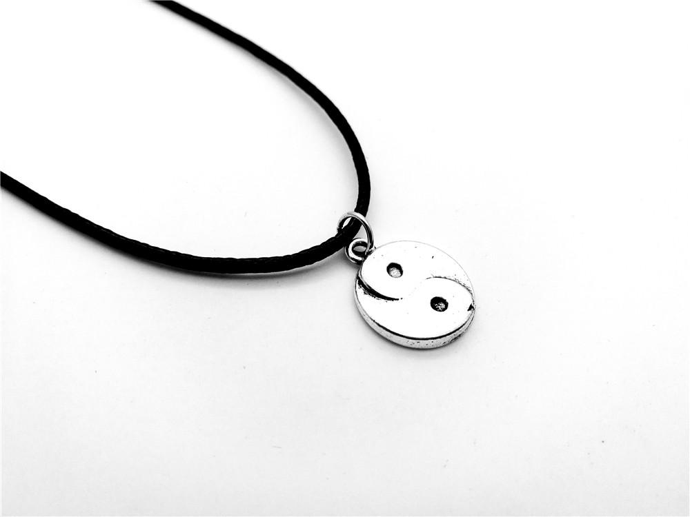 

lucky Cute Chinese style Taiji Bagua pendant Necklace Skyrim Fantastic Ying Yang Tai Chi Gossip Leather Rope Necklace jewelry