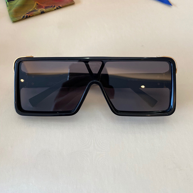 MILLIONAIRE 1285 sunglasses for men full frame Vintage square Z1285E sunglasses for men Shiny Gold Hot sell Gold plated Top quality with box
MILLIONAIRE 1285 sunglasses for men full frame Vintage square Z1285E sunglasses for men Shiny Gold Hot sell Gold plated Top quality with box
