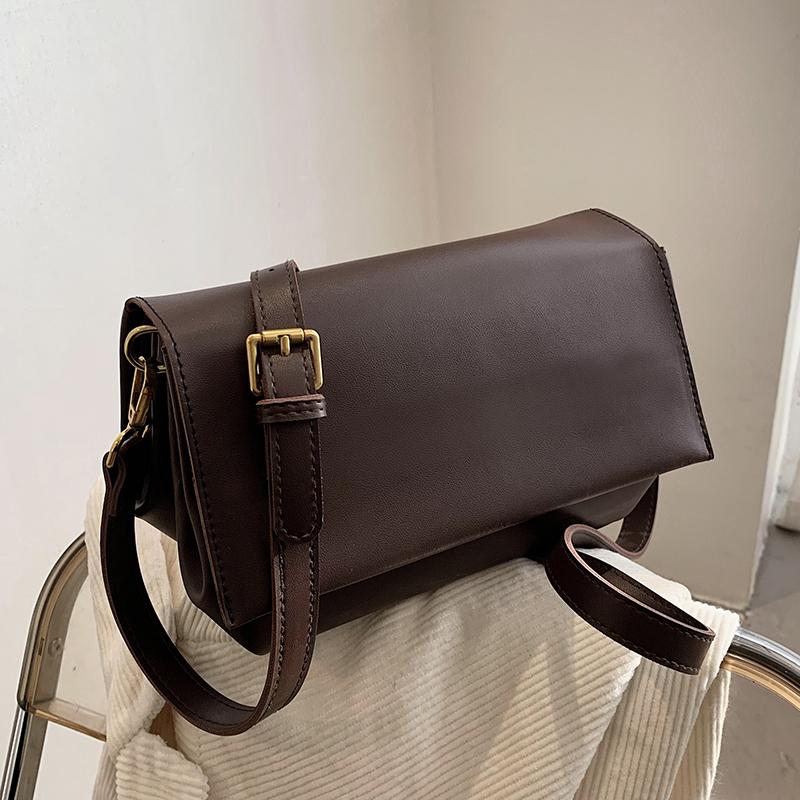Autumn And Winter 2021 New Retro Crossbody Leather Simple One Shoulder Armpit Bag Elegant High Quality Female Bags Multi-pocket, Black
Autumn And Winter 2021 New Retro Crossbody Leather Simple One Shoulder Armpit Bag Elegant High Quality Female Bags Multi-pocket, Black