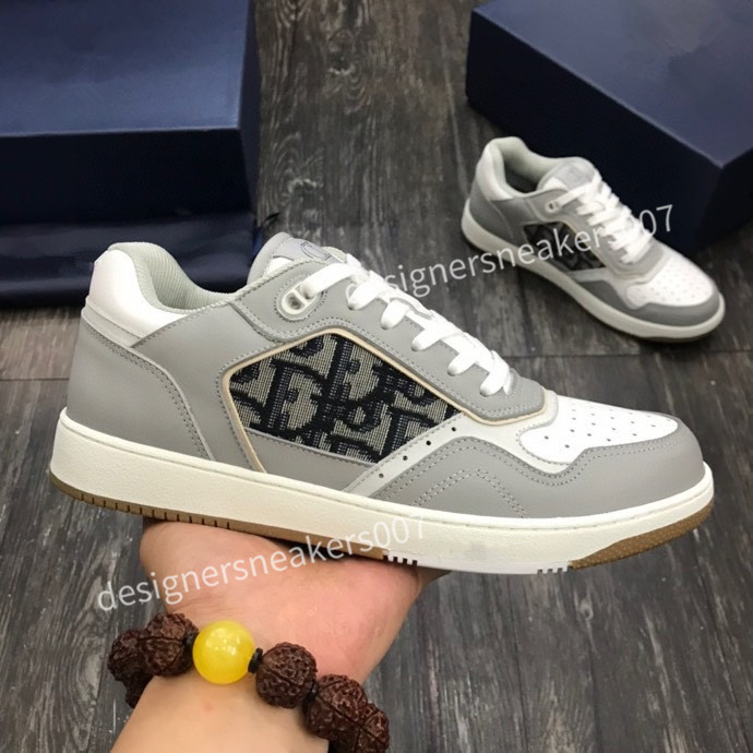 Herme TOP NEW Man Running Shoes Black angel Cream Tail Light Static Oreo Reflective Sesame Flax Zebra Sports Sneakers od201108, 03
Herme TOP NEW Man Running Shoes Black angel Cream Tail Light Static Oreo Reflective Sesame Flax Zebra Sports Sneakers od201108, 03