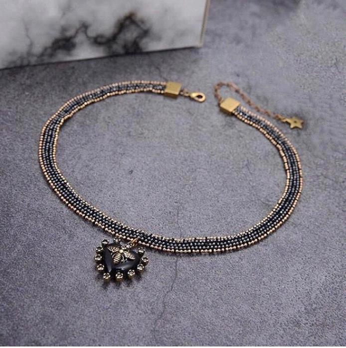 Luxury jewelry Designer Jewelry Women Necklaces Heart Pendant Necklace with Stamps Brass Material Retro Gold wide Chians Fashion
Luxury jewelry Designer Jewelry Women Necklaces Heart Pendant Necklace with Stamps Brass Material Retro Gold wide Chians Fashion