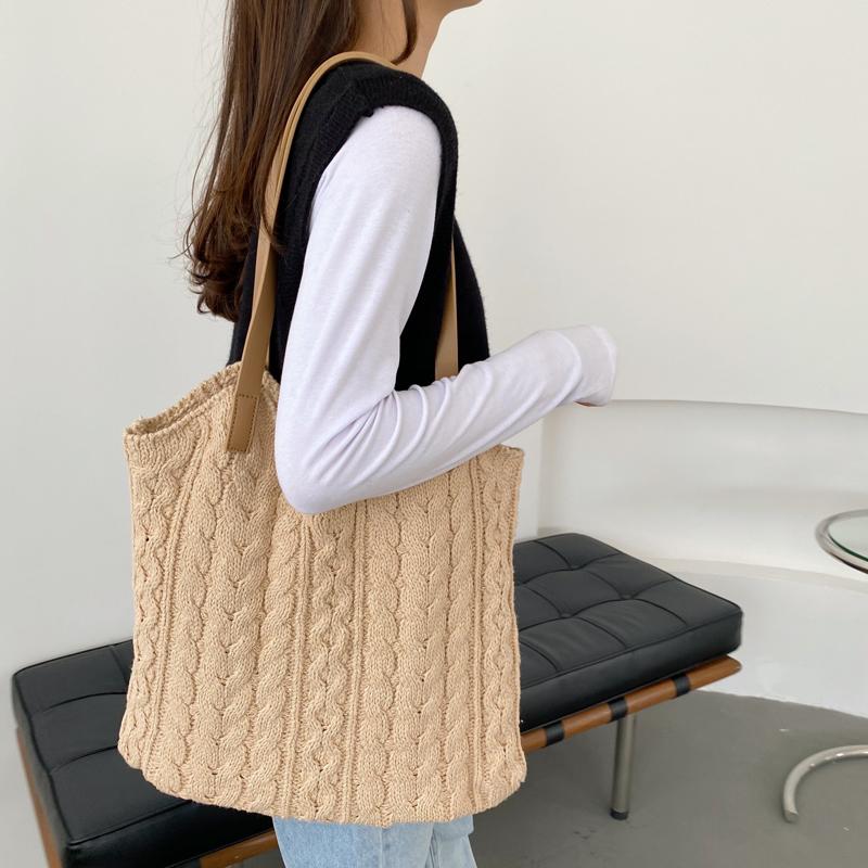 Shoulder Bags Winter Japanese Harajuku Women Handbags Korean Ladies Bag High Quality Thick Woolen Yarn Knitting Youth Middle Messenge, Black
Shoulder Bags Winter Japanese Harajuku Women Handbags Korean Ladies Bag High Quality Thick Woolen Yarn Knitting Youth Middle Messenge, Black