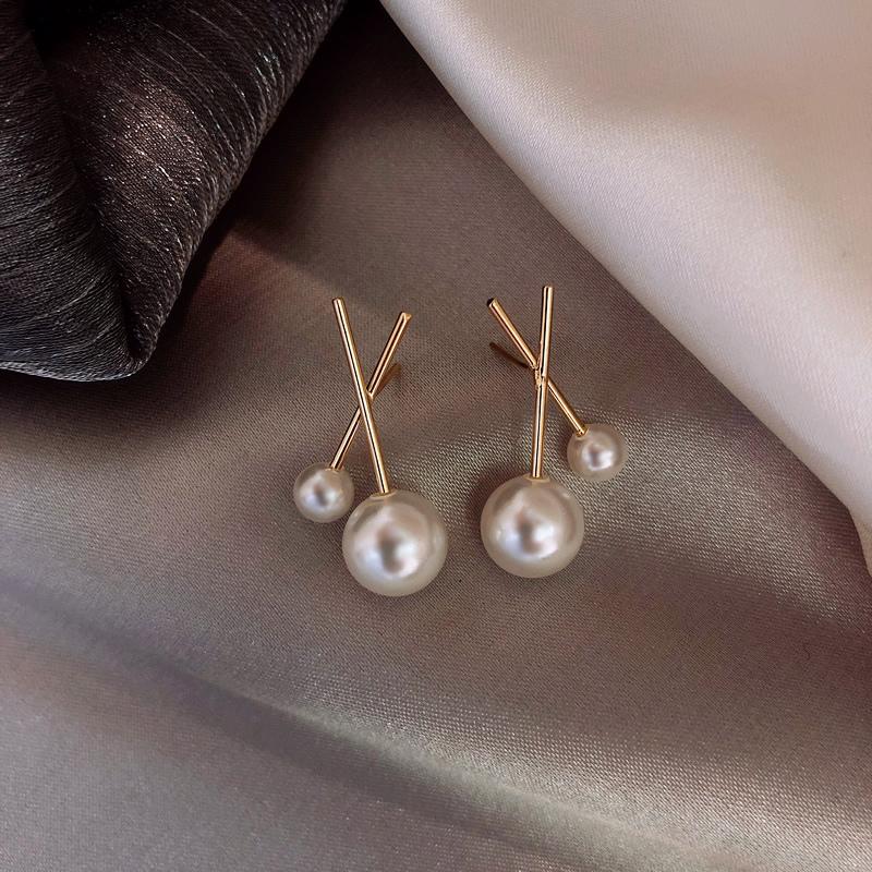 New Fashion Classic Cross Pearl Unusual Earrings European Female Jewelry Earrings 2021 Trend Women Girl Golden Accessories
New Fashion Classic Cross Pearl Unusual Earrings European Female Jewelry Earrings 2021 Trend Women Girl Golden Accessories