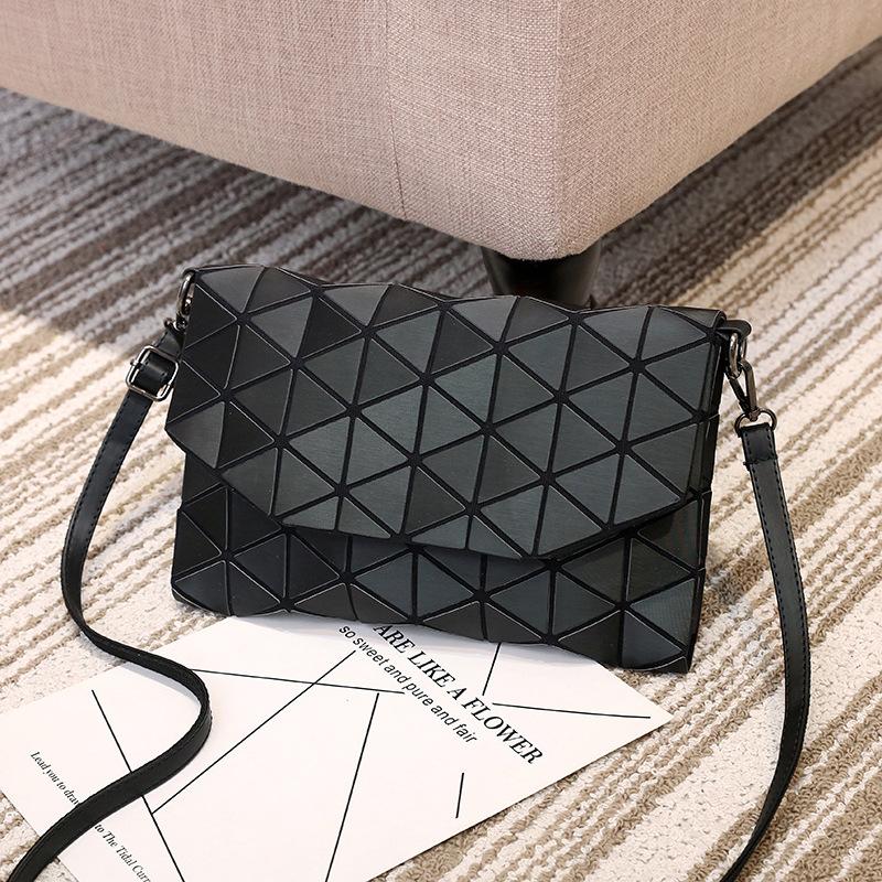 IOU authentic ladies handbags 2020 new ladies bags Korean version of the trend single shoulder bag personality rhombus messenger, Pink
IOU authentic ladies handbags 2020 new ladies bags Korean version of the trend single shoulder bag personality rhombus messenger, Pink
