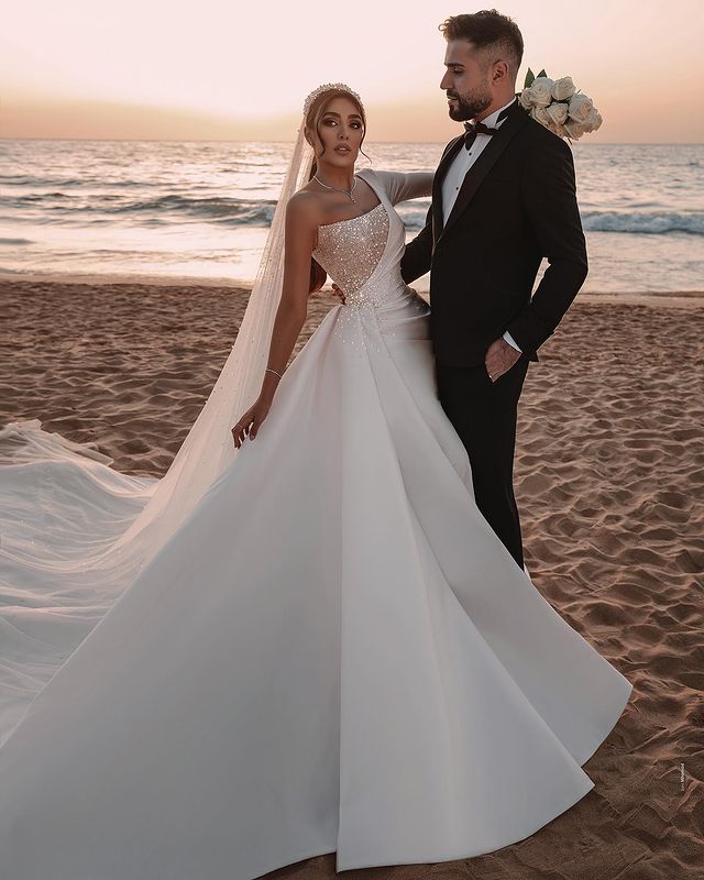 Mermaid Dresses One-Shoulder Long Sleeve Lace Satin Bridal Gowns Custom Made Lace-up Back Detachable Train Wedding Dress