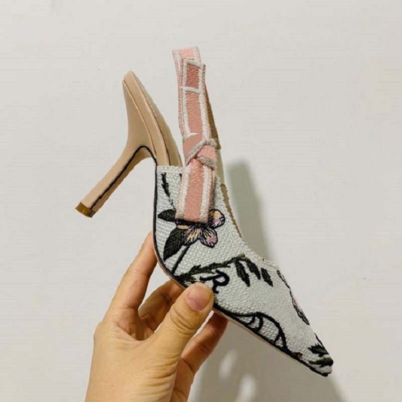 New Fashoin Woman Shoe heels Ladies Flat Female Trend Classics Elegant Rhinestone Pionted Toes Dress Shoes sh02 PD01, #1
New Fashoin Woman Shoe heels Ladies Flat Female Trend Classics Elegant Rhinestone Pionted Toes Dress Shoes sh02 PD01, #1