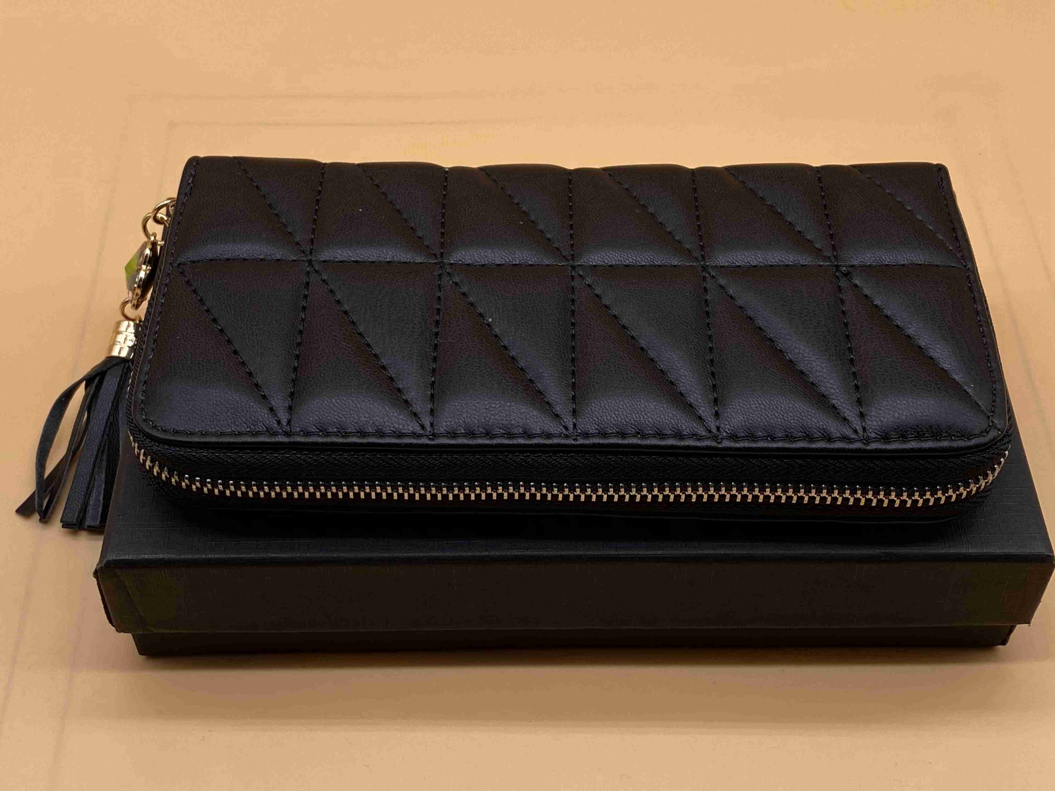 Ladys Wallets Designers High 2021 Holders Purse Quality New Designer Women's Fashion Fashion Box With Wallet Small Channel Purses Card Dxwf, Red;black
Ladys Wallets Designers High 2021 Holders Purse Quality New Designer Women's Fashion Fashion Box With Wallet Small Channel Purses Card Dxwf, Red;black