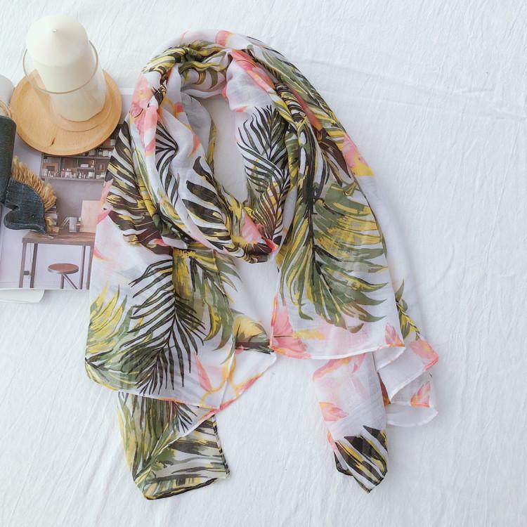 New design women plant printed scarfs sunscreen wrap hijab lady bufanda femme hairscarf
New design women plant printed scarfs sunscreen wrap hijab lady bufanda femme hairscarf