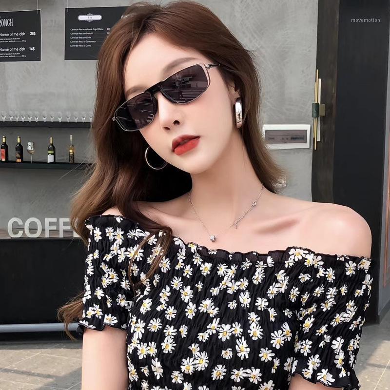 2020 Luxury Square Sunglasses Women Brand Designer Retro Alloy Frame Big Sun Glasses Vintage Gradient Male Oculos Feminino1
2020 Luxury Square Sunglasses Women Brand Designer Retro Alloy Frame Big Sun Glasses Vintage Gradient Male Oculos Feminino1