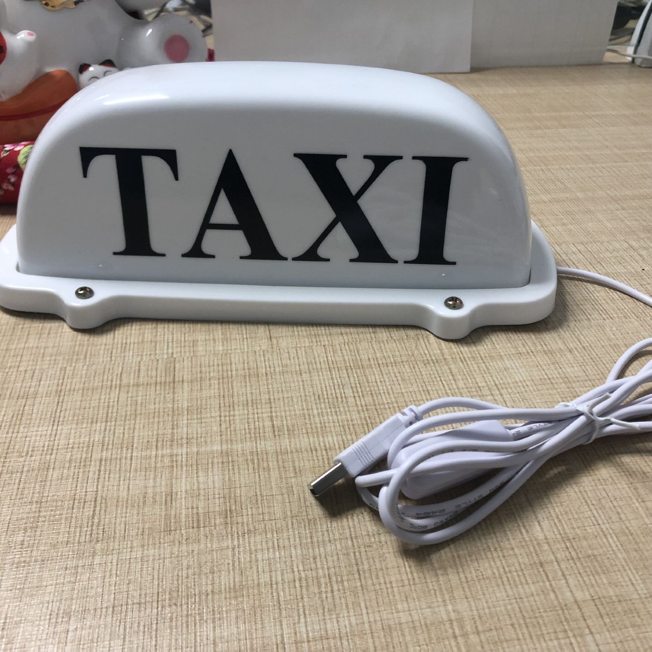 Truck Taxi Cab Sign Roof Dome LED Light Lamp Shell Magnetic Base for taxi drivers LED Light Sign for Car Windshield