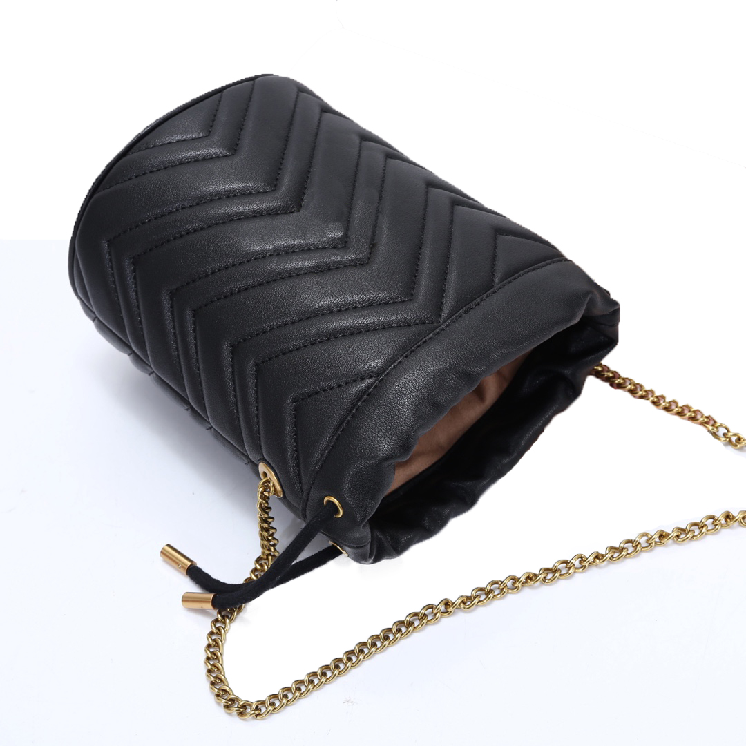 Quality Bucket Bag Round Shoulder Bags girls Drawstring quilted wallets Genuine Leather purse luxury handbags lady Cell Phone Pocket crossbody pouch totes, Black
Quality Bucket Bag Round Shoulder Bags girls Drawstring quilted wallets Genuine Leather purse luxury handbags lady Cell Phone Pocket crossbody pouch totes, Black