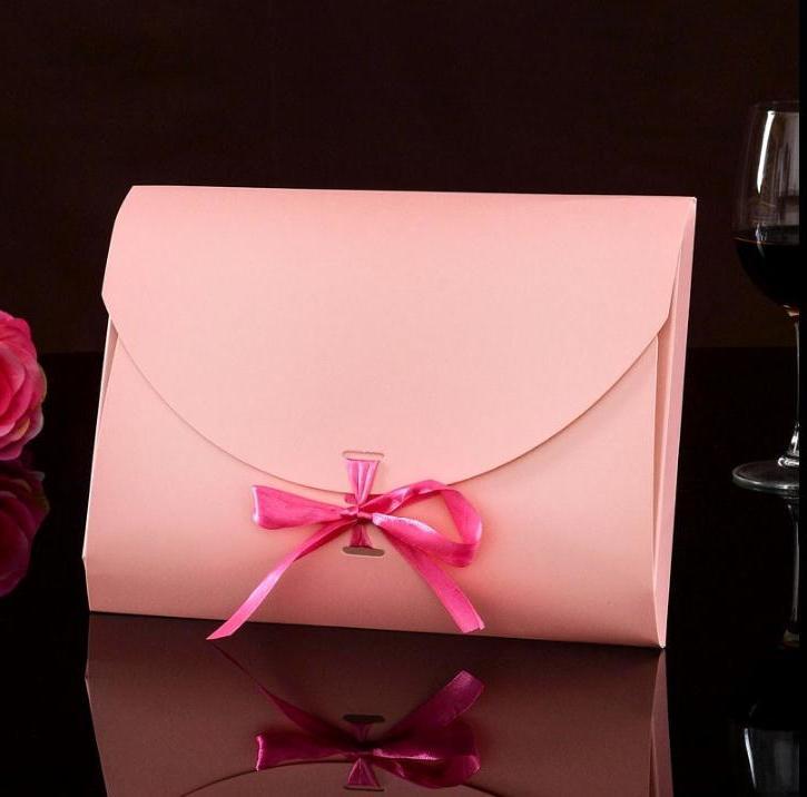 28*21*2cm Large Scarf Packaging Box Envelope Gift Box Silk Packaging Bag Ribbon Gift Postcard Package Paper Wholesale
28*21*2cm Large Scarf Packaging Box Envelope Gift Box Silk Packaging Bag Ribbon Gift Postcard Package Paper Wholesale