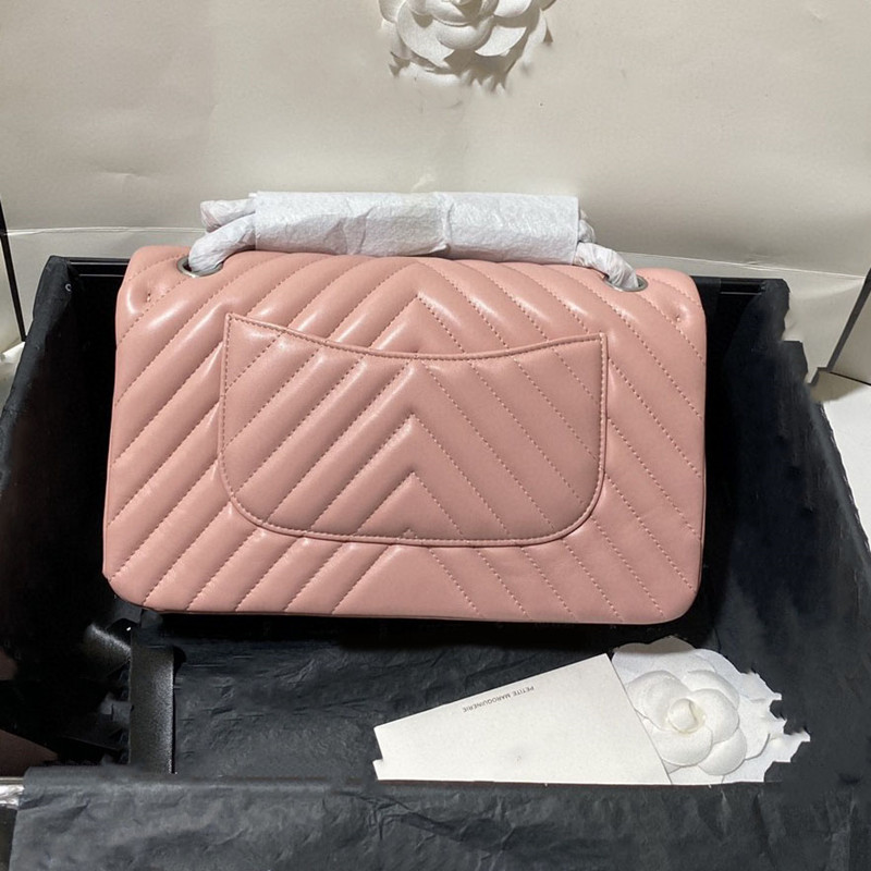 Luxury fashion V-shaped design double flap bag high quality leather caviar lady handbag lady shoulder bag lady messenger bag
Luxury fashion V-shaped design double flap bag high quality leather caviar lady handbag lady shoulder bag lady messenger bag